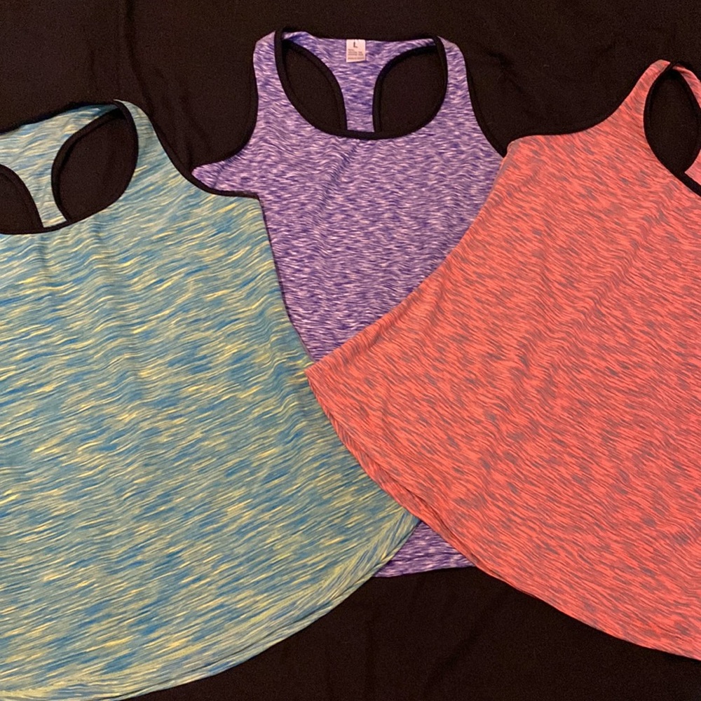 SET OF 3  Amazon athletic tops!
